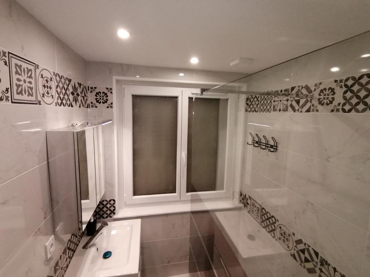 Hadriel Host Appartement *